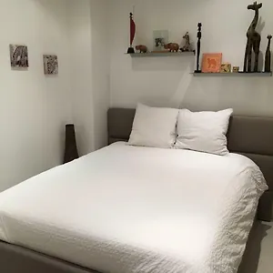 https://villa-mia-castillon-alpes-maritimes.fr-provencehotel.com